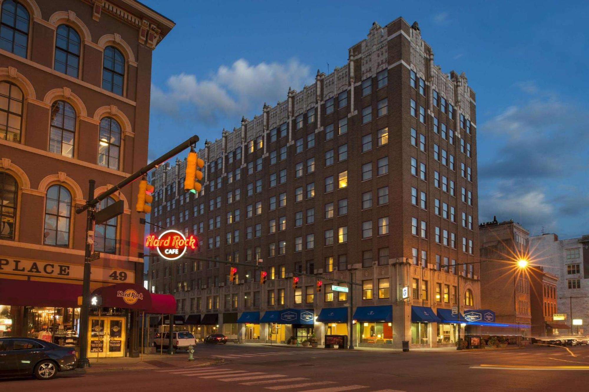 Hampton Inn Indianapolis Downtown Across From Circle Centre Exterior foto